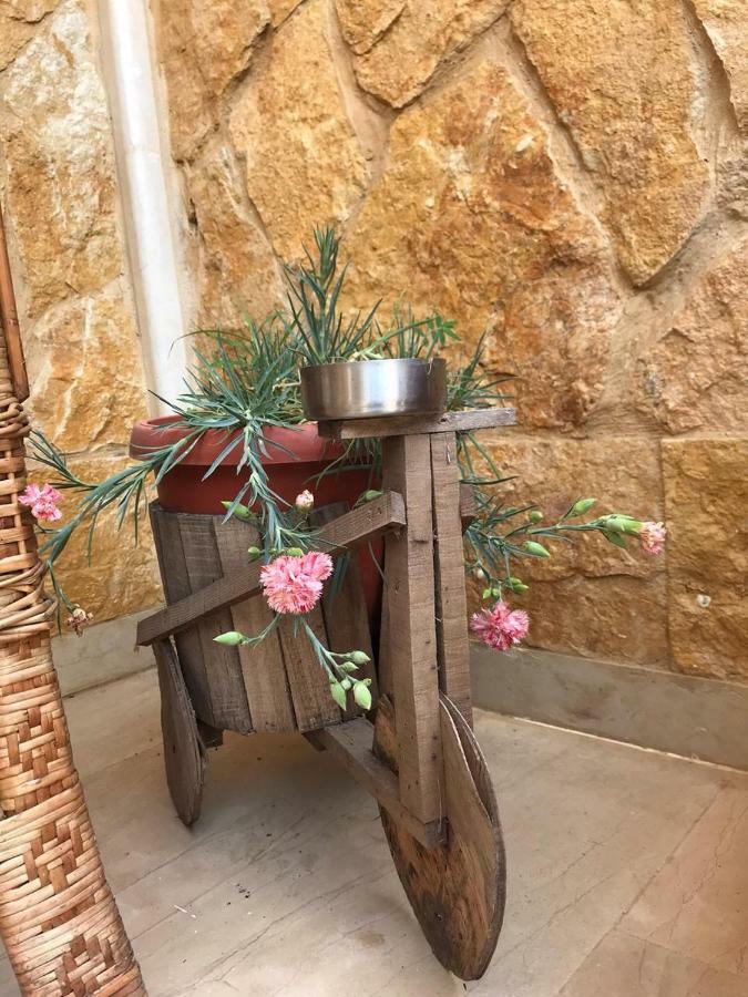 Luna Motel Naqoura Ngoại thất bức ảnh