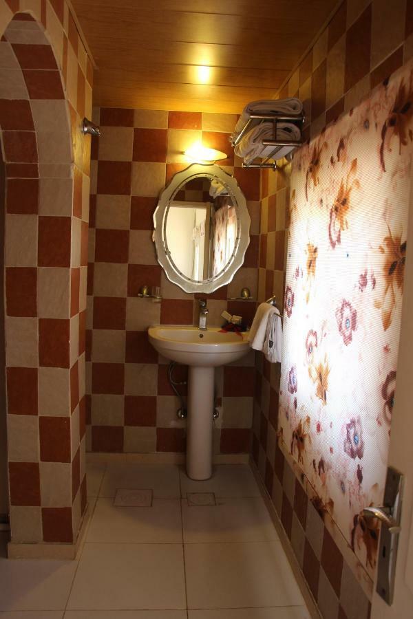 Luna Motel Naqoura Ngoại thất bức ảnh