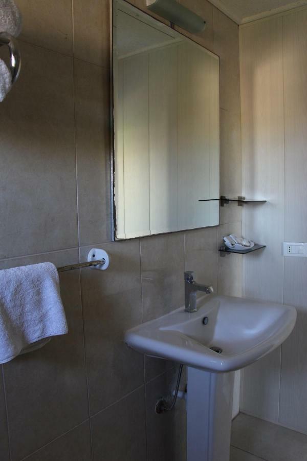 Luna Motel Naqoura Ngoại thất bức ảnh